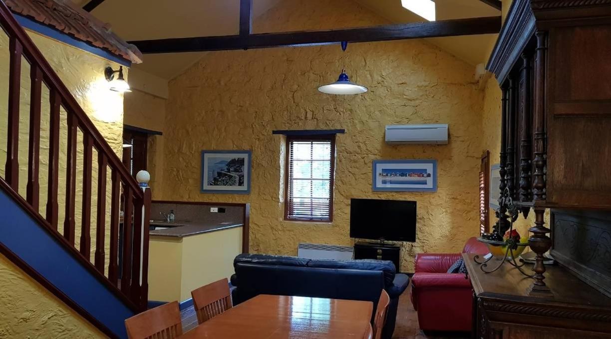The Camperdown Mill Aparthotel Exteriör bild