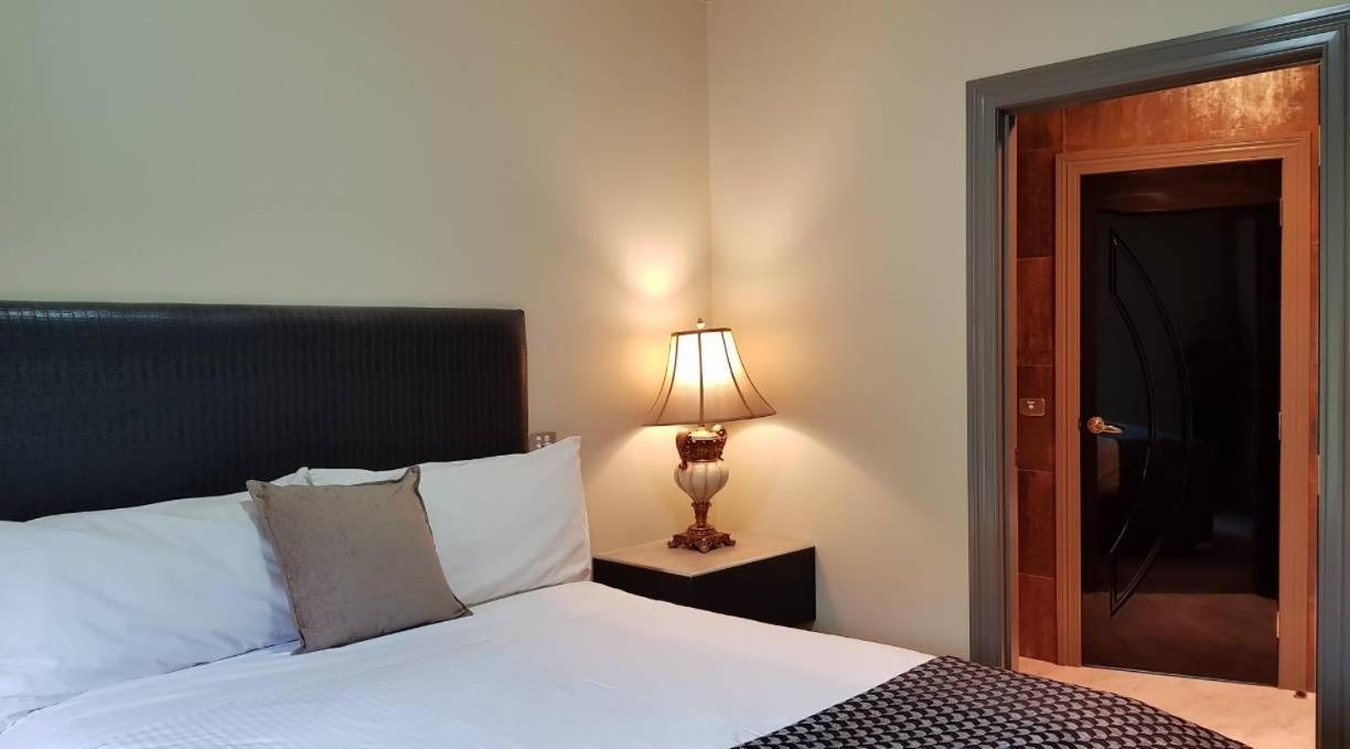 The Camperdown Mill Aparthotel Exteriör bild